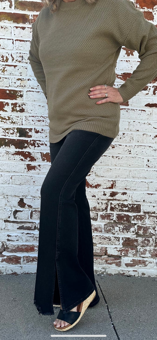 Risen Black Slit Flares