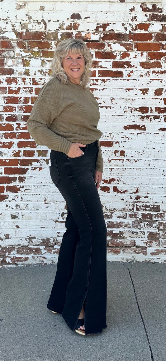 Risen Black Slit Flares